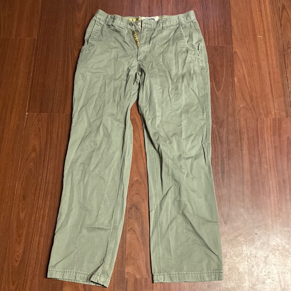Mountain khaki